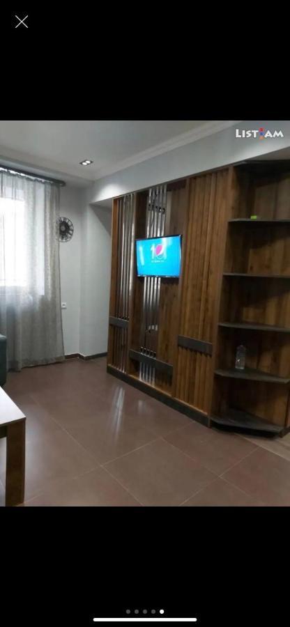 One Central Apartment Erivan Exterior foto