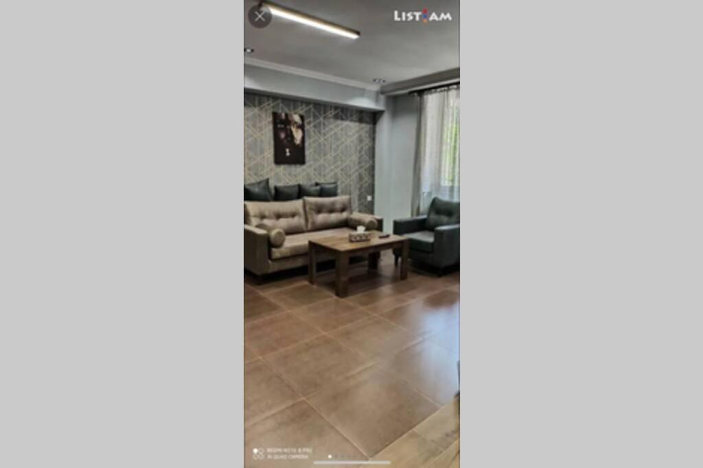 One Central Apartment Erivan Exterior foto