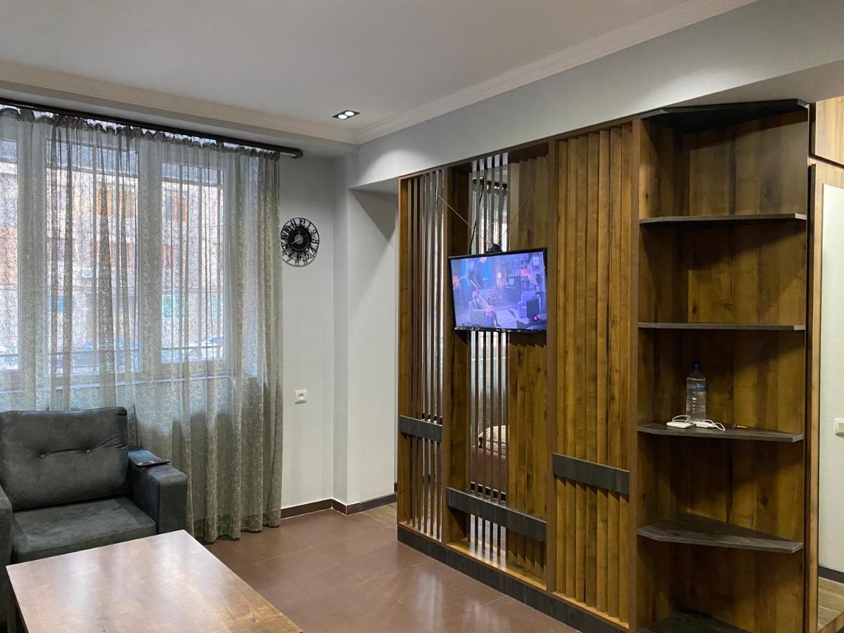 One Central Apartment Erivan Exterior foto