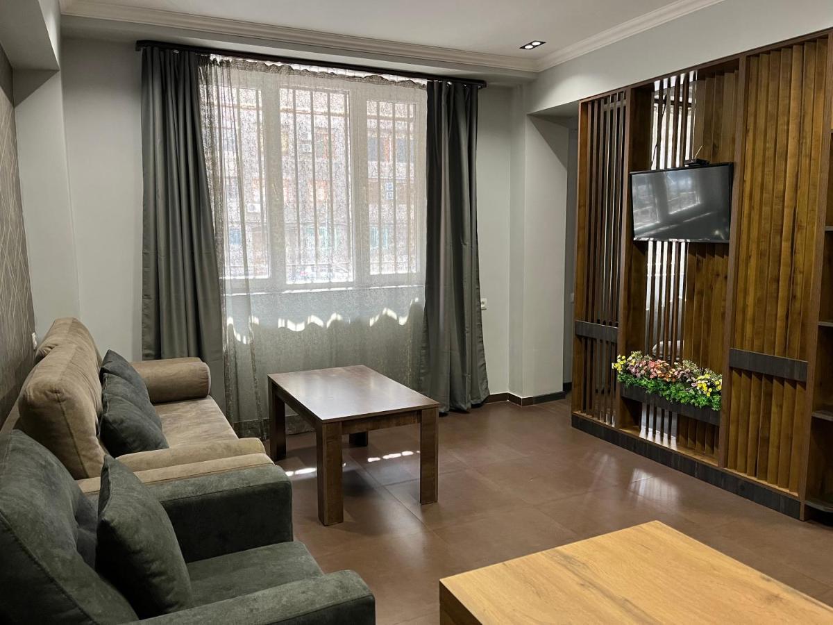One Central Apartment Erivan Exterior foto